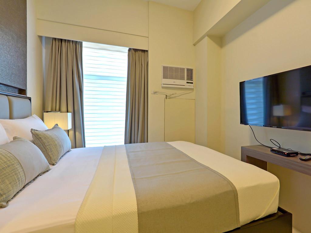 Currency Serviced Suites Manila Bagian luar foto