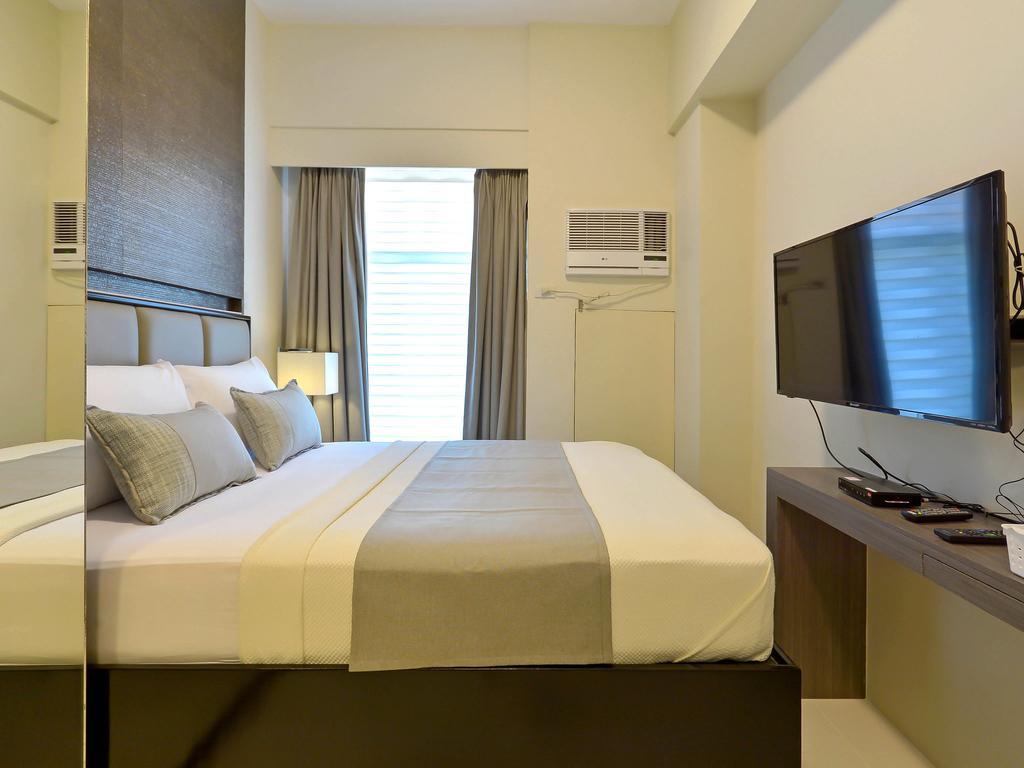 Currency Serviced Suites Manila Bagian luar foto