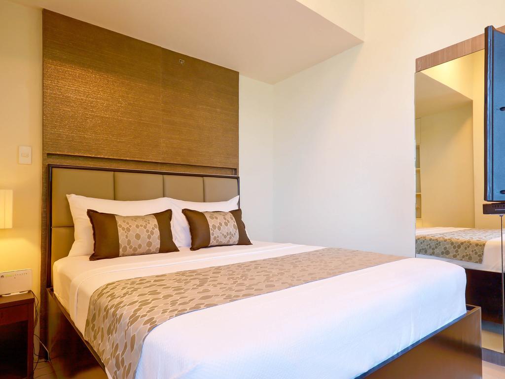 Currency Serviced Suites Manila Bagian luar foto