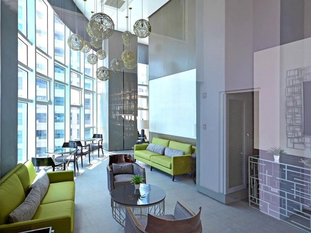 Currency Serviced Suites Manila Bagian luar foto