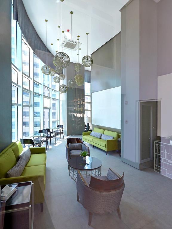 Currency Serviced Suites Manila Bagian luar foto