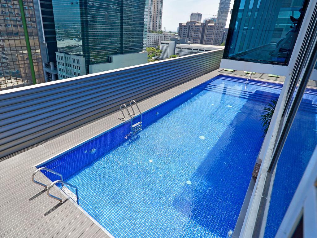 Currency Serviced Suites Manila Bagian luar foto