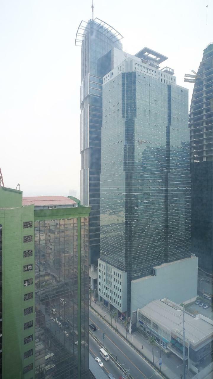 Currency Serviced Suites Manila Bagian luar foto