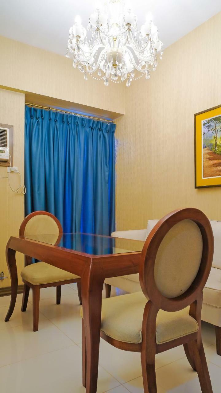 Currency Serviced Suites Manila Bagian luar foto