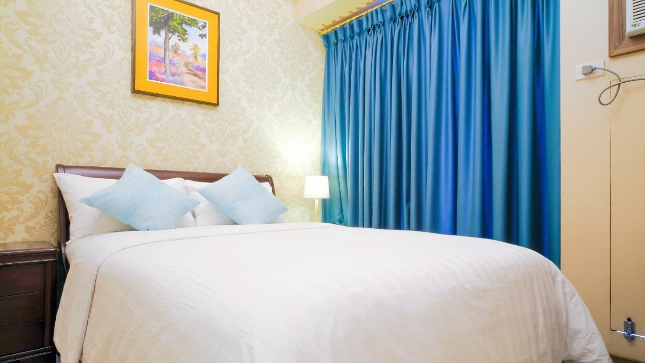 Currency Serviced Suites Manila Bagian luar foto